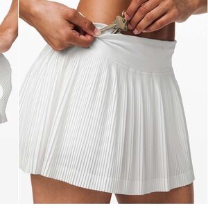 Lululemon Pleat to street Skirt sz 4